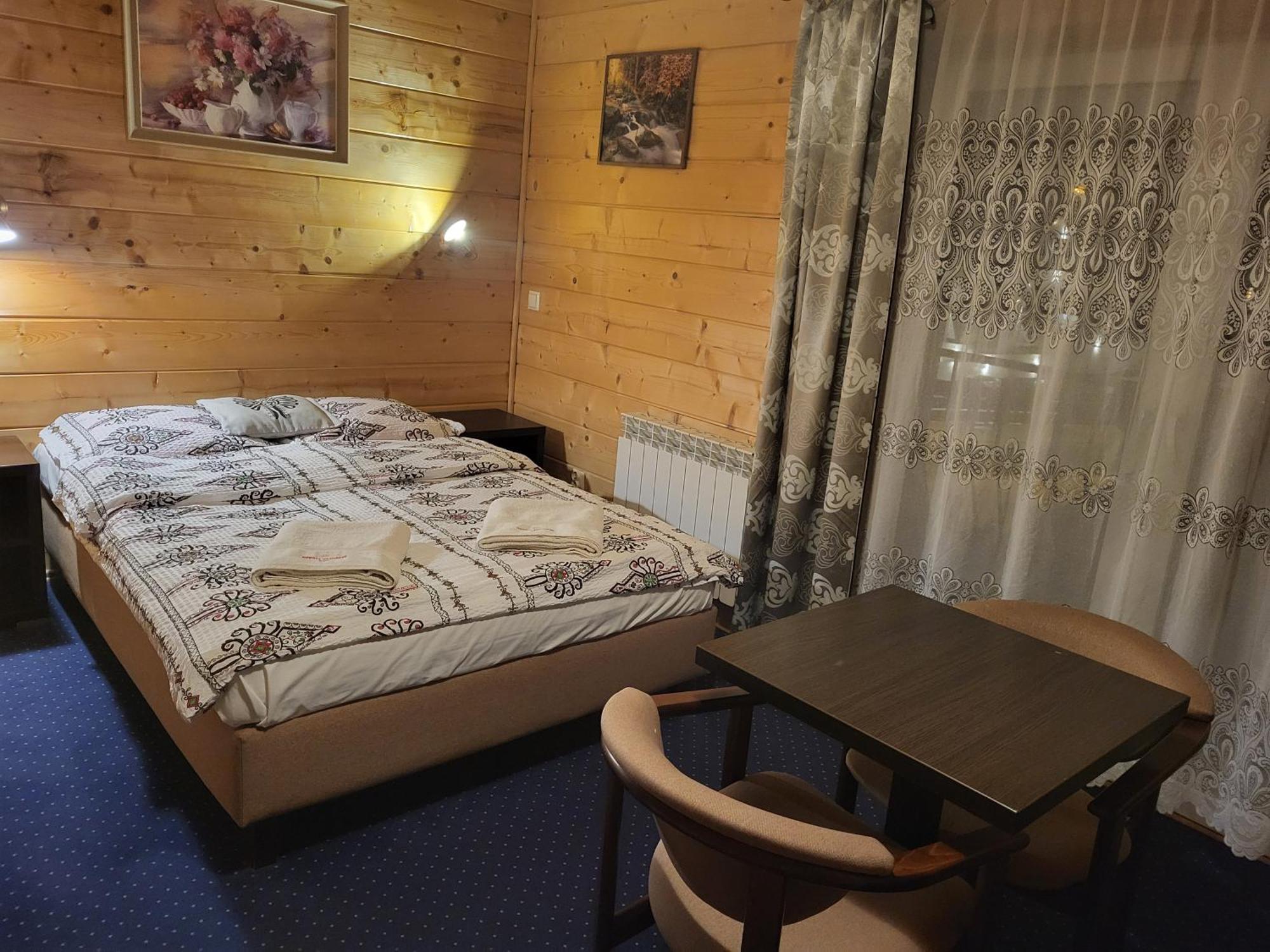 Apartamenty I Pokoje Goscinne Nowita Zakopane Habitación foto